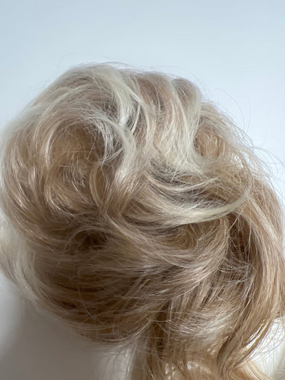 Messy Bun Scrunchie - FIVE MINUTES BEAUTYHair extensions